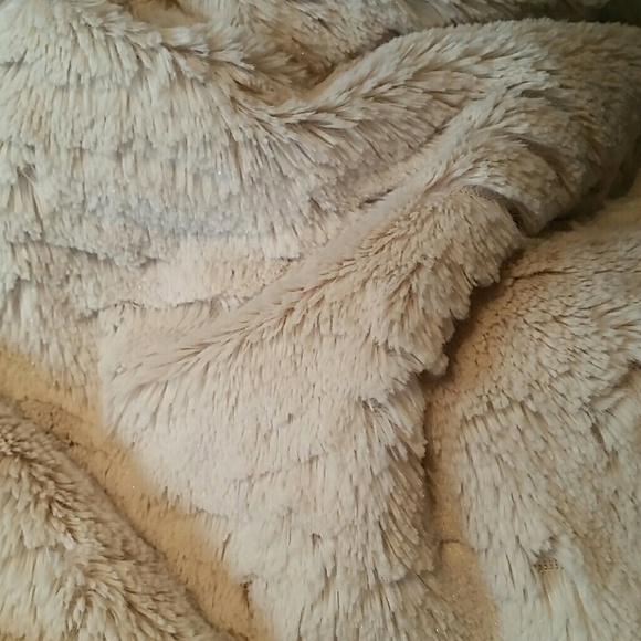 Soft,cozy vest - Picture 4 of 8